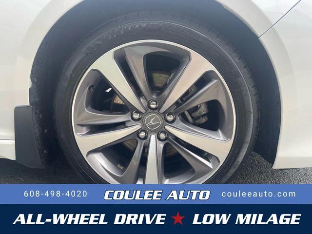 Photo of 2021 Platinum White Pearl Acura TLX