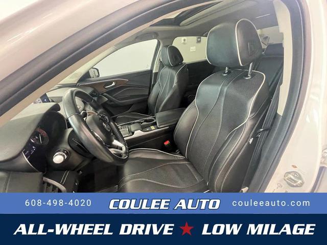 Photo of 2021 Platinum White Pearl Acura TLX