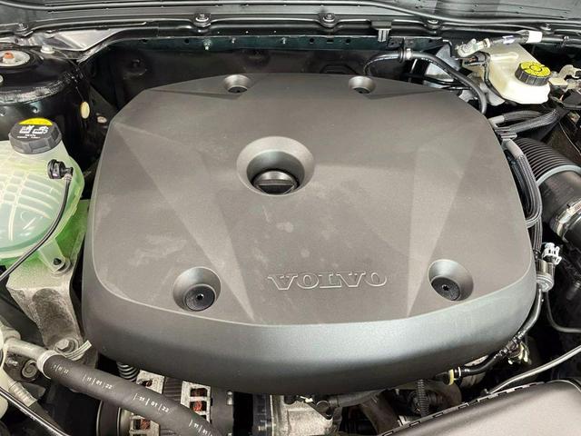 Photo of 2022 Black Stone Volvo XC40