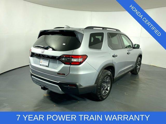 Photo of 2025 Lunar Silver Metallic Honda Pilot