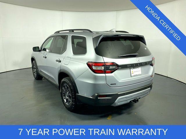 Photo of 2025 Lunar Silver Metallic Honda Pilot