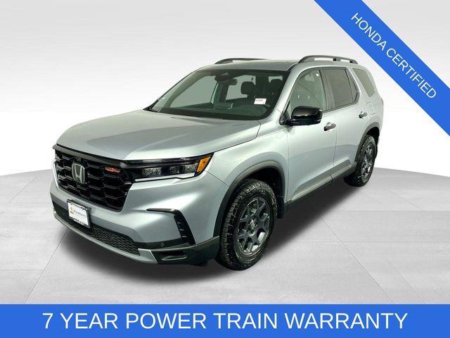 Photo of 2025 Lunar Silver Metallic Honda Pilot