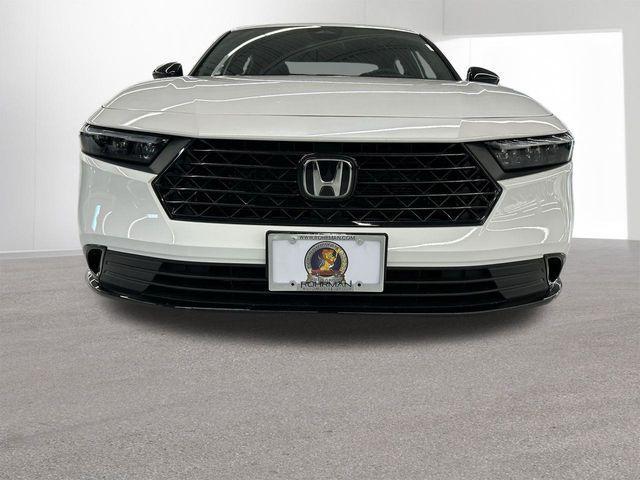 Photo of 2025 Platinum White Pearl Honda Accord Hybrid