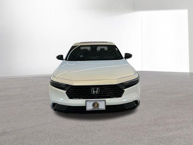 Photo of 2025 Platinum White Pearl Honda Accord Hybrid