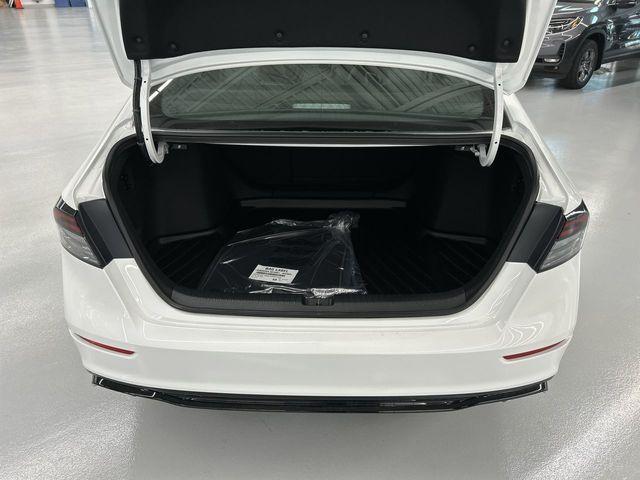 Photo of 2025 Platinum White Pearl Honda Accord Hybrid