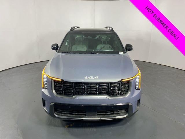 Photo of 2024 Everlasting Silver Kia Sorento
