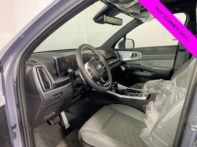 Photo of 2024 Everlasting Silver Kia Sorento