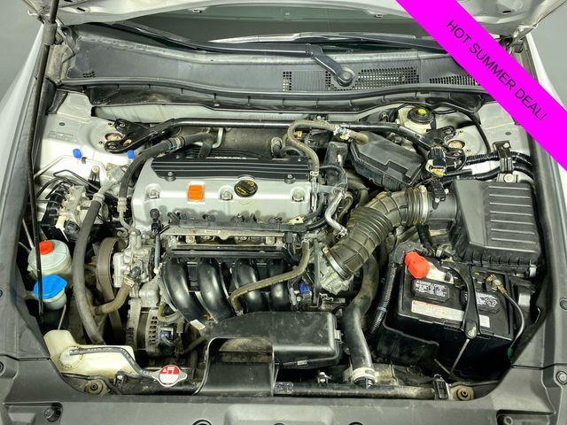 Photo of 2011 Alabaster Silver Metallic Honda Accord