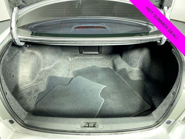 Photo of 2011 Alabaster Silver Metallic Honda Accord