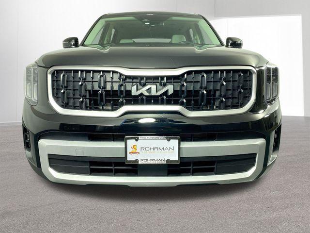 Photo of 2025 Ebony Black Kia Telluride