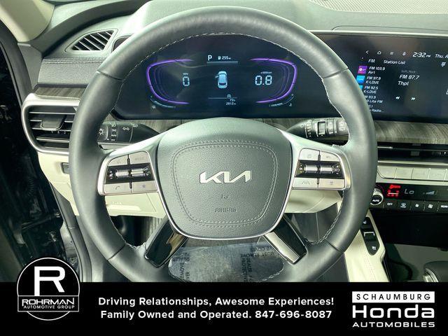 Photo of 2025 Ebony Black Kia Telluride