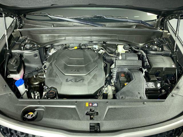 Photo of 2025 Ebony Black Kia Telluride