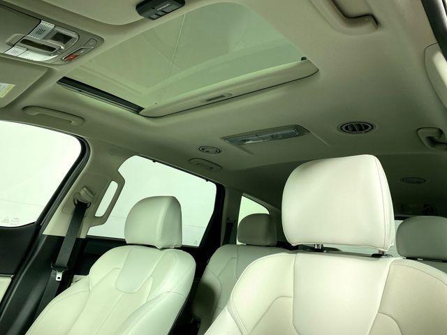 Photo of 2025 Ebony Black Kia Telluride