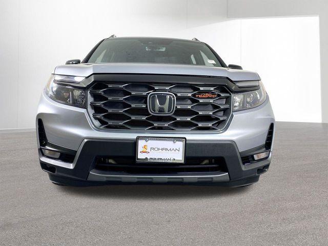 Photo of 2023 Lunar Silver Metallic Honda Passport