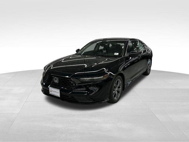 Photo of 2025 Crystal Black Pearl Honda Accord Hybrid