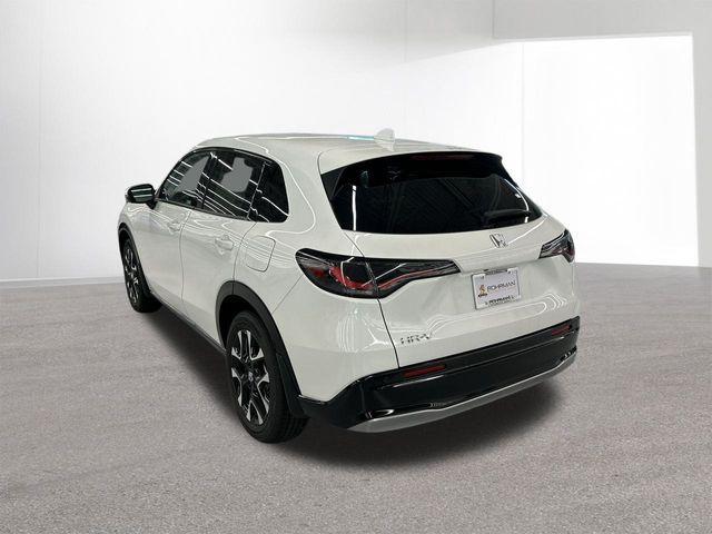 Photo of 2026 Platinum White Pearl Honda HR-V