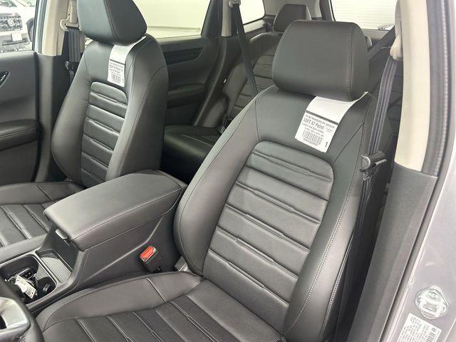 Photo of 2026 Solar Silver Metallic Honda CR-V