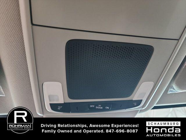 Photo of 2026 Crystal Black Pearl Honda CR-V