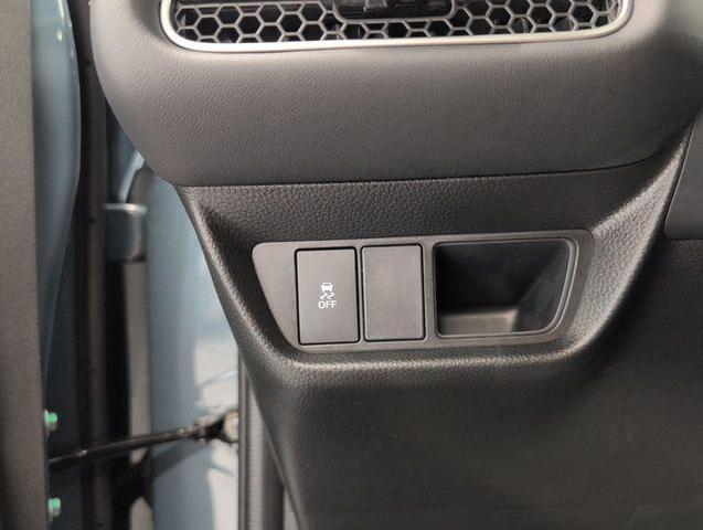 Photo of 2026 Platinum White Pearl Honda HR-V