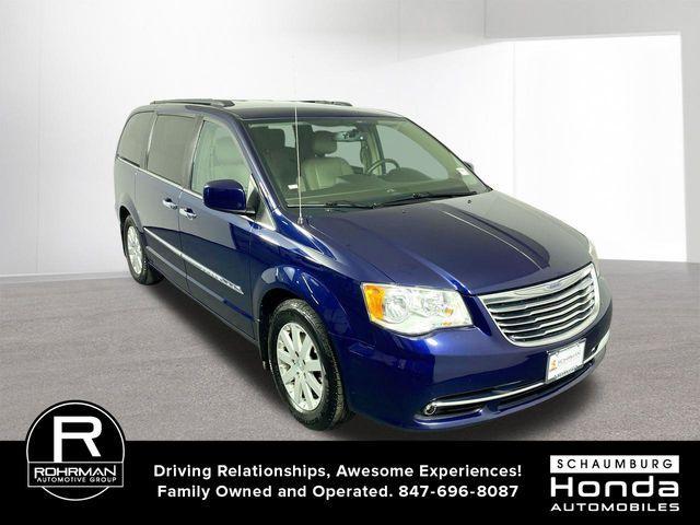Photo of 2016 True Blue Pearlcoat Chrysler Town & Country
