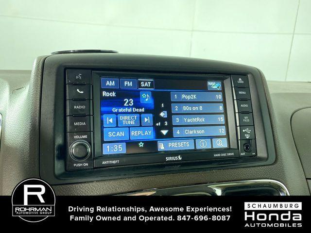 Photo of 2016 True Blue Pearlcoat Chrysler Town & Country