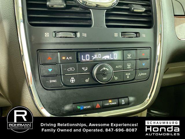 Photo of 2016 True Blue Pearlcoat Chrysler Town & Country