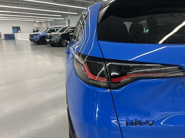 Photo of 2026 Boost Blue Pearl Honda HR-V
