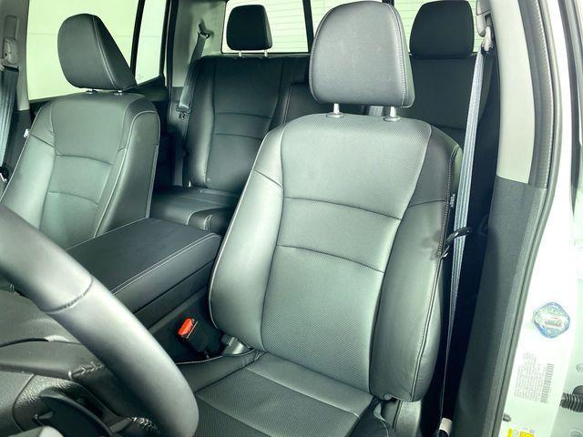 Photo of 2025 Platinum White Pearl Honda Ridgeline