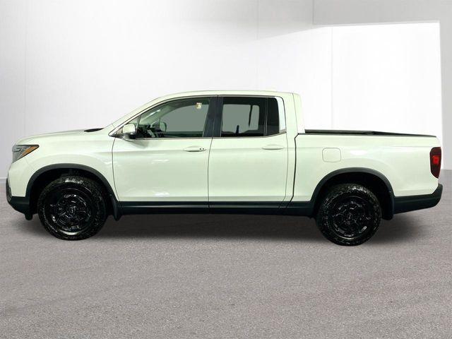 Photo of 2025 Platinum White Pearl Honda Ridgeline