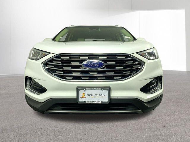 Photo of 2020 Oxford White Ford Edge