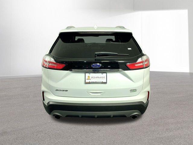 Photo of 2020 Oxford White Ford Edge