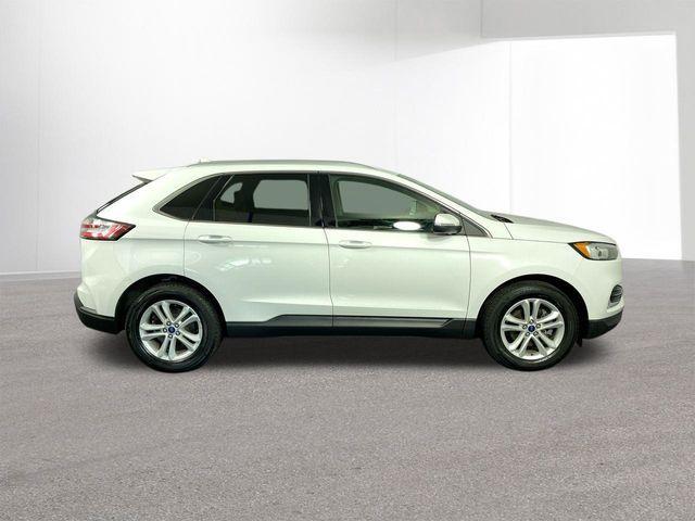 Photo of 2020 Oxford White Ford Edge