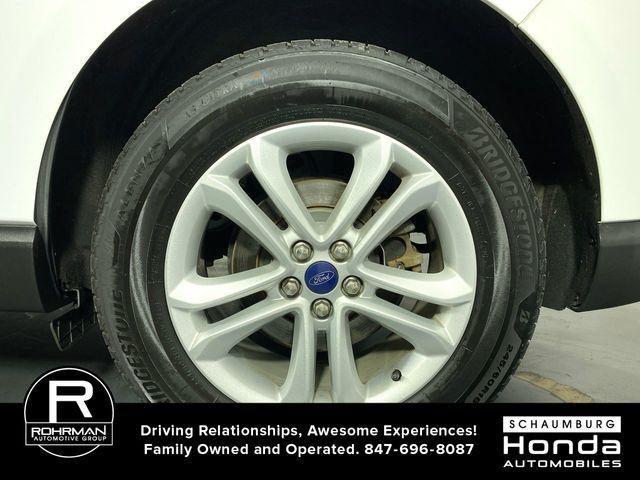 Photo of 2020 Oxford White Ford Edge