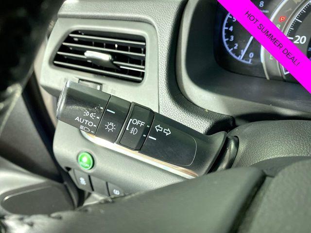 Photo of 2016 Alabaster Silver Metallic Honda CR-V
