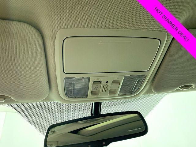 Photo of 2016 Alabaster Silver Metallic Honda CR-V