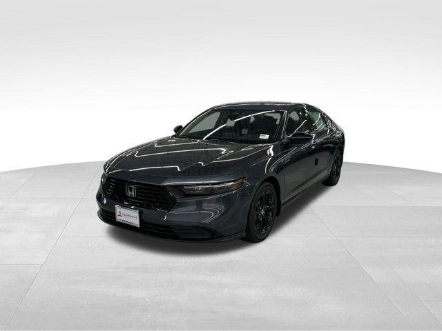 Photo of 2025 Meteorite Gray Metallic Honda Accord