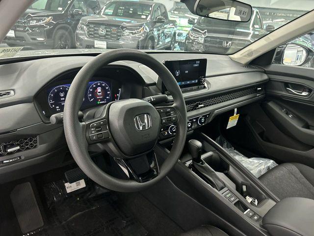 Photo of 2025 Solar Silver Metallic Honda Accord