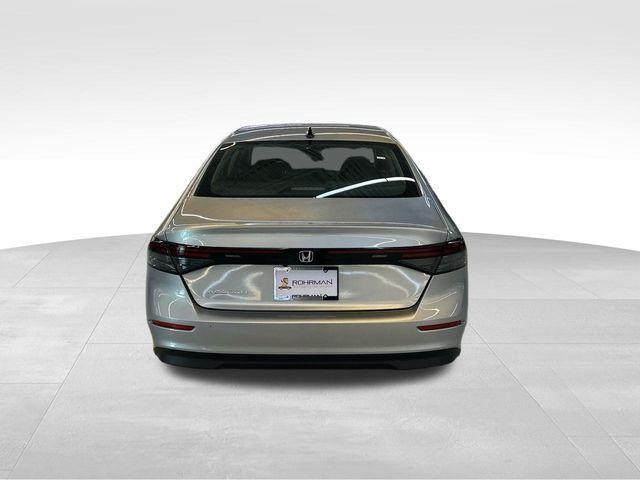 Photo of 2025 Solar Silver Metallic Honda Accord