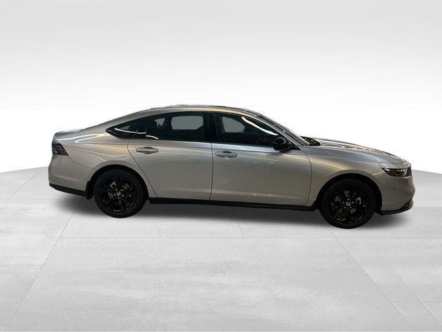 Photo of 2025 Solar Silver Metallic Honda Accord