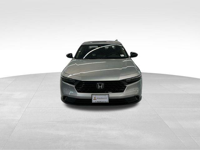 Photo of 2025 Solar Silver Metallic Honda Accord