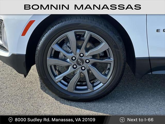 Photo of 2022 Summit White Chevrolet Equinox
