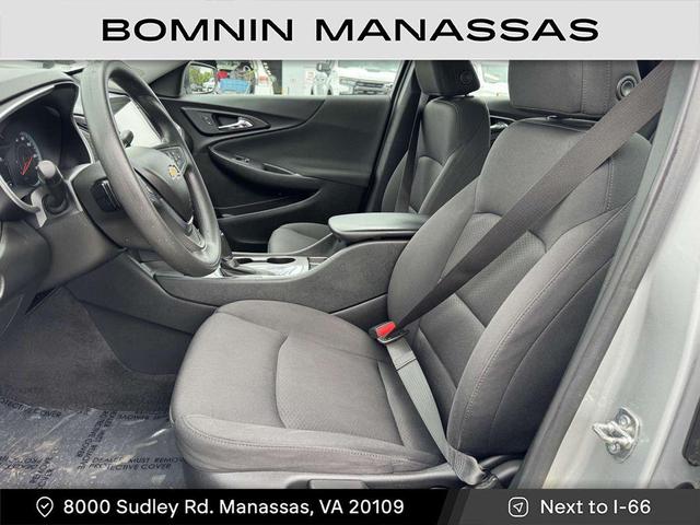 Photo of 2020 Silver Ice Metallic Chevrolet Malibu