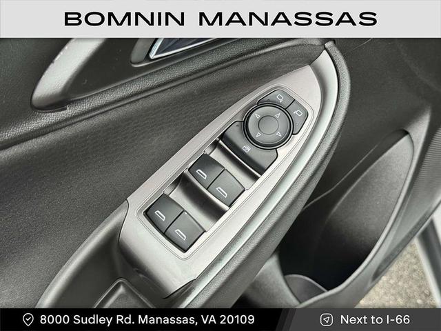 Photo of 2020 Silver Ice Metallic Chevrolet Malibu