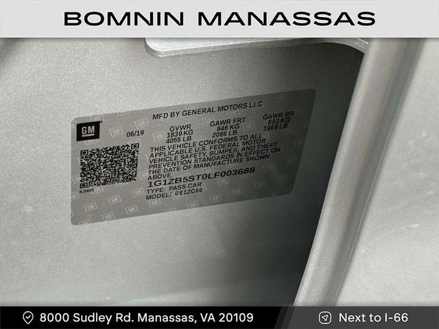 Photo of 2020 Silver Ice Metallic Chevrolet Malibu