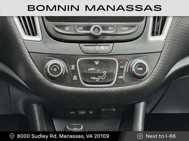 Photo of 2020 Silver Ice Metallic Chevrolet Malibu