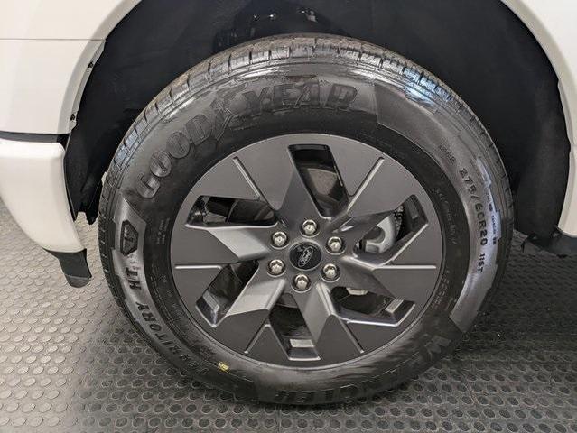 Photo of 2024 Star White Ford F-150 Lightning