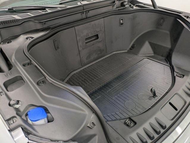 Photo of 2024 Avalanche Ford F-150 Lightning