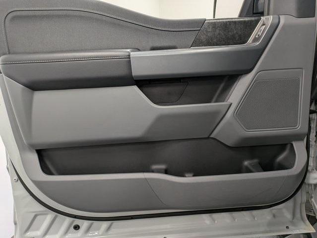 Photo of 2024 Avalanche Ford F-150 Lightning