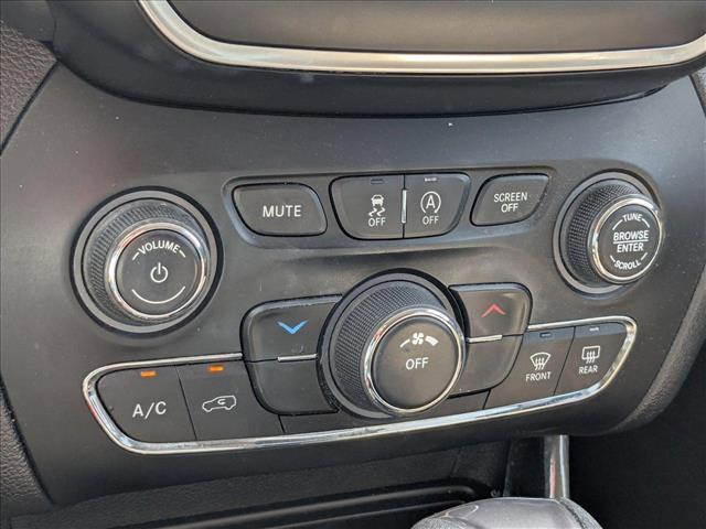 Photo of 2020 Velvet Red Pearlcoat Jeep Cherokee