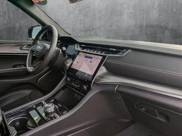 Photo of 2023 Bright White Clearcoat Jeep Grand Cherokee L
